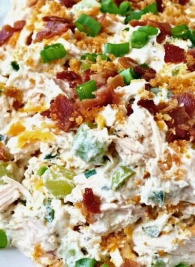 Delicious Keto Jalapeño Popper Chicken Salad with creamy dressing and spices