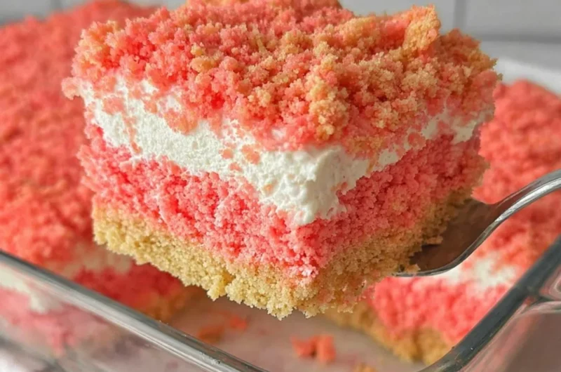 Strawberry Crunch Cake with fresh strawberries and crunchy topping