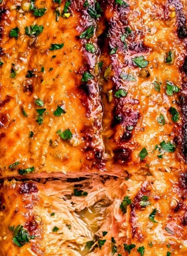 Easy salmon marinade recipe with flavorful ingredients for grilling or baking