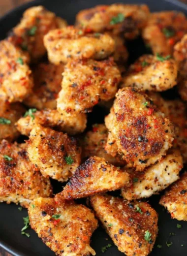 Crispy Garlic Parmesan Chicken Bites served on a platter